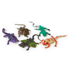Load image into Gallery viewer, Camouflaged Critter Color Changing Lizard