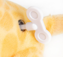 Load image into Gallery viewer, Giraffe Keywind Musical