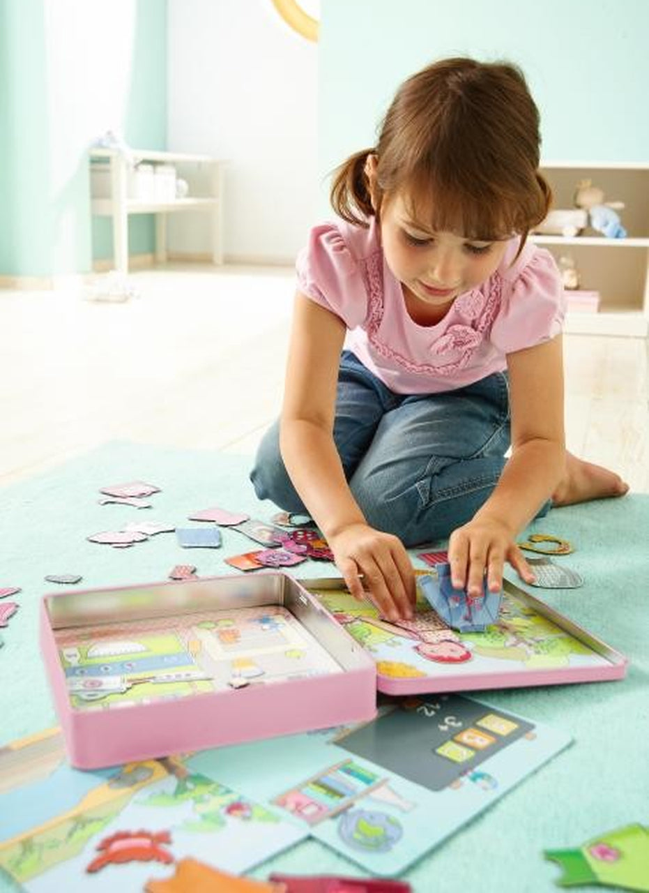 Lilli Magnetic Tin Dress Up Doll