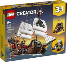 Load image into Gallery viewer, Creator Pirate Ship