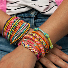 Load image into Gallery viewer, Loopdedoo Spinning Bracelet Loom