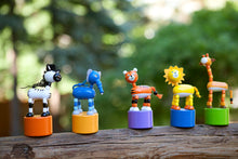 Load image into Gallery viewer, Safari Push Puppet