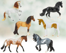 Load image into Gallery viewer, Breyer Stablemates Single Horse